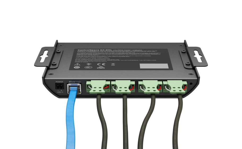 i_ControlSpace_EX_UTB_8channel_under_table_cables_halfRes